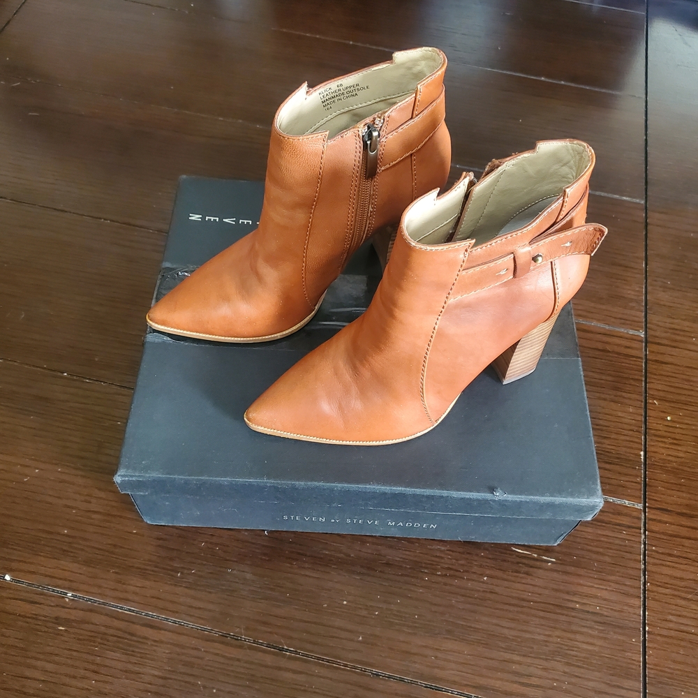Steven By Steve Madden Brown Heeled Ankle Boots
